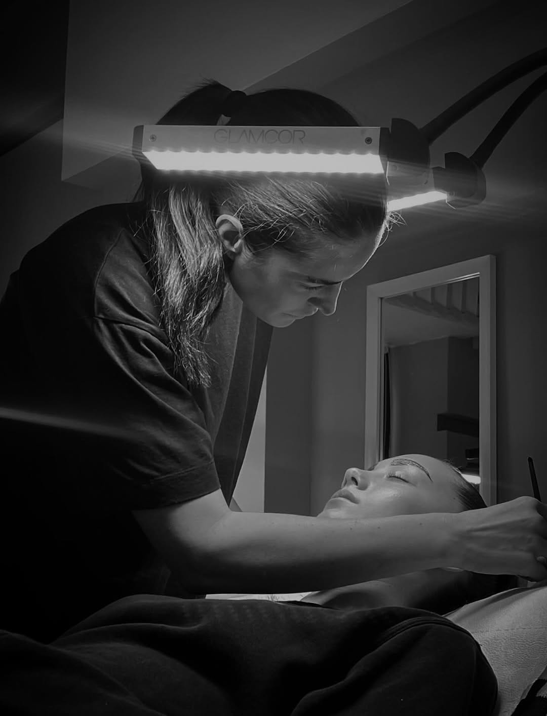 Post 10 by The Lash Room Budapest on Instagram (image)