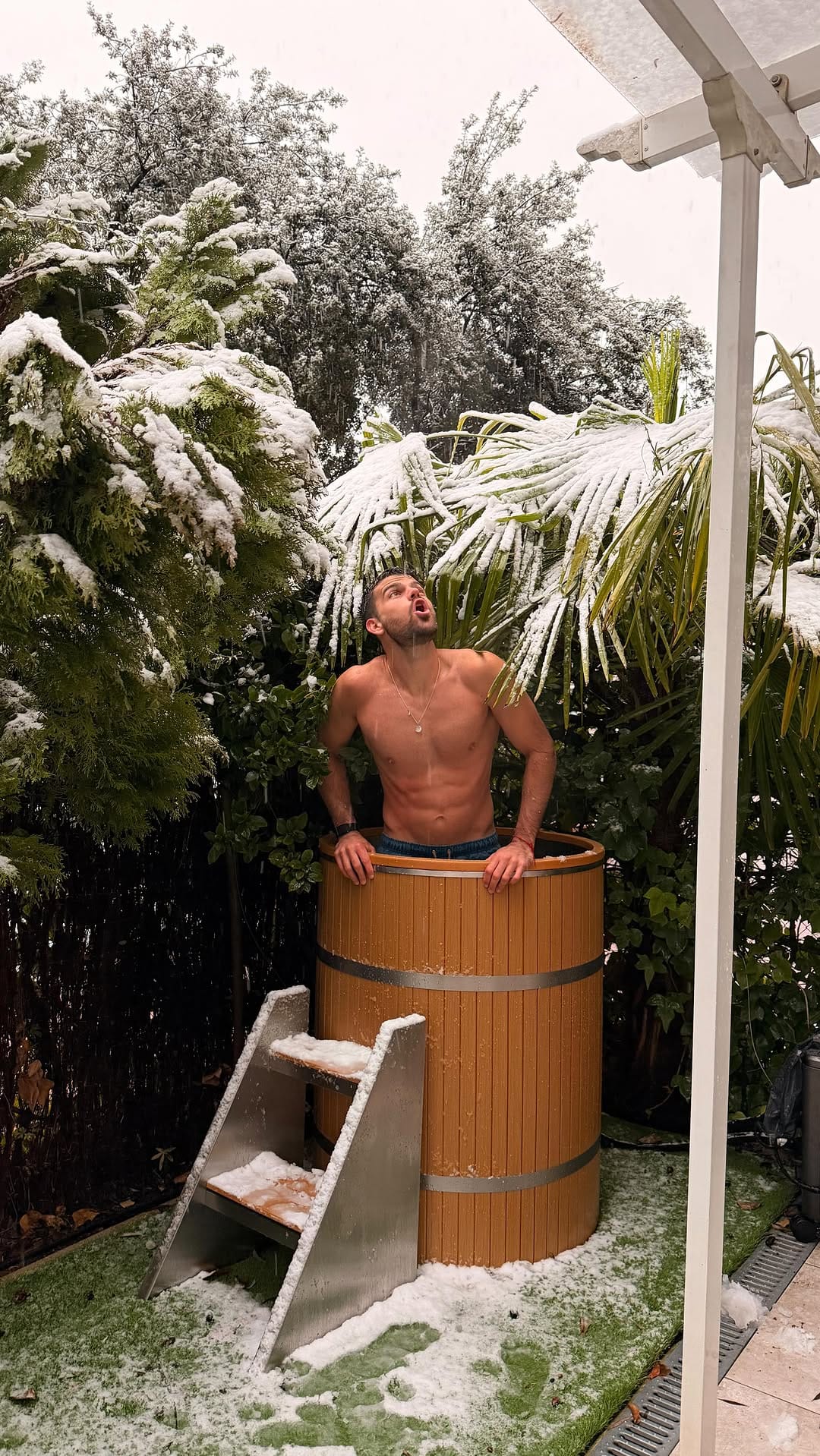 Post 3 by Javi Garrido on Instagram (video)