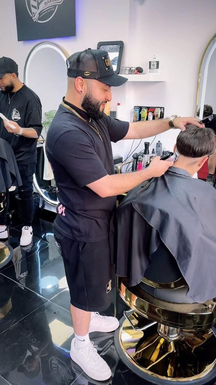 Post 10 by 💇‍♂️LA BARBERIA DEL PANA💇‍♂️ on Instagram (video)