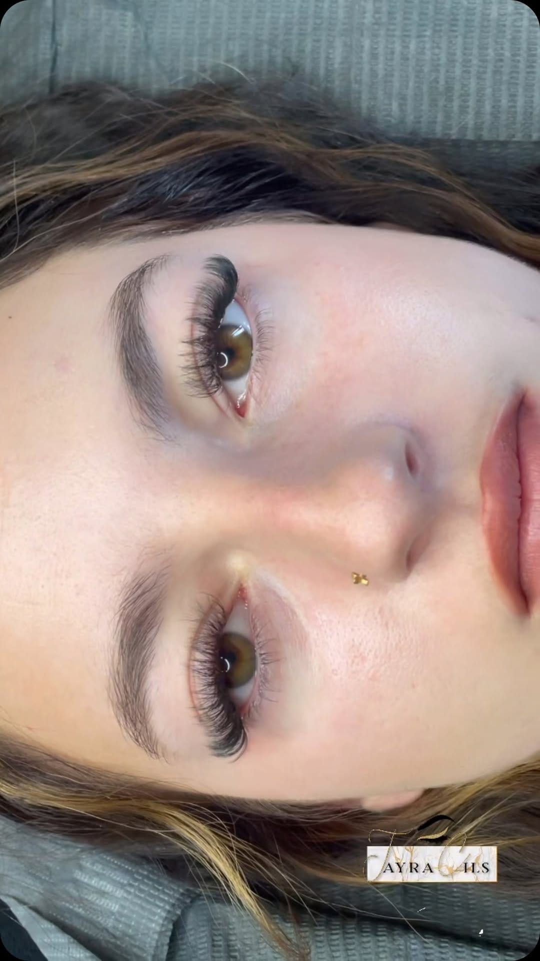 Post 3 by Tayra Extension Cils on Instagram (video)