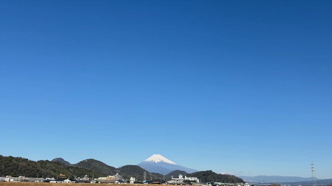 Post 1 by 鈴木 奈央 (Nao Suzuki) on Instagram (carousel)