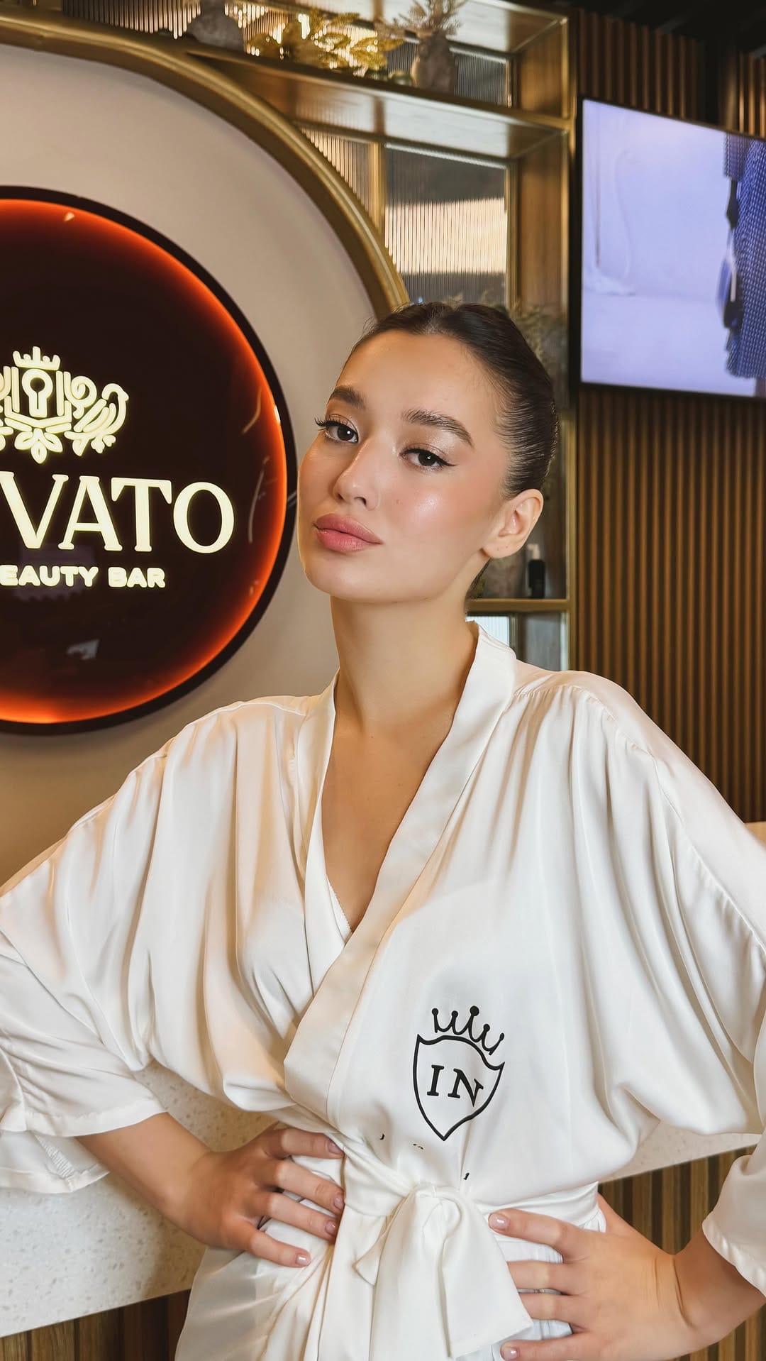Post 1 by Premium Beauty Salon on Instagram (video)
