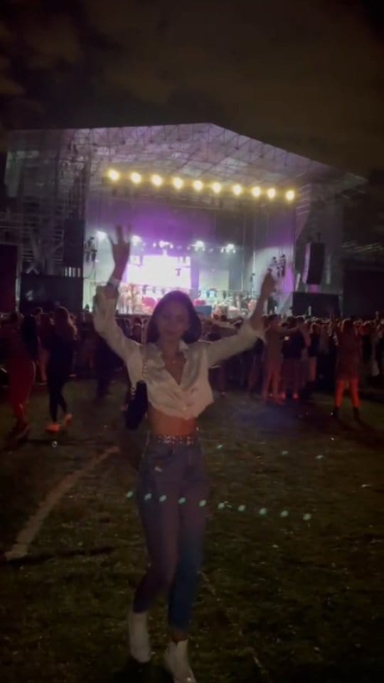 Post 3 by Alba Torres on Instagram (video)