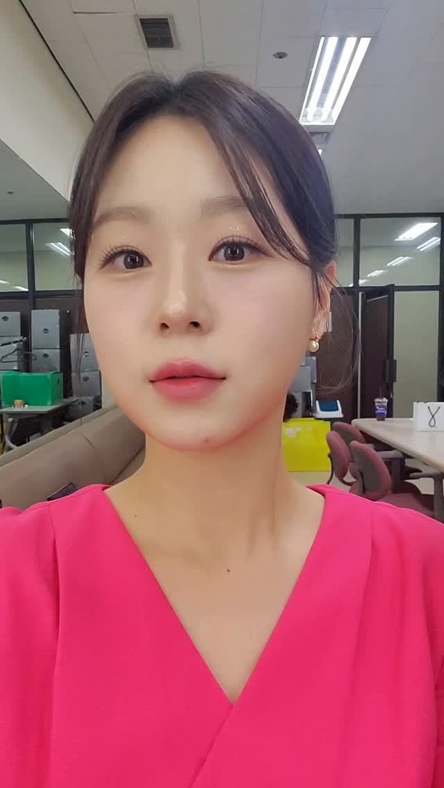 Post 9 by 박인지메이크업 on Instagram (video)