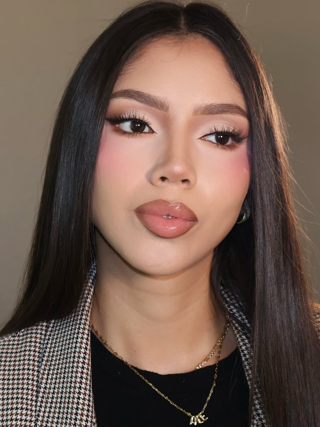 Post 3 by San Antonio Makeup Artist | Jackie Hernandez ☆ on Instagram (carousel)