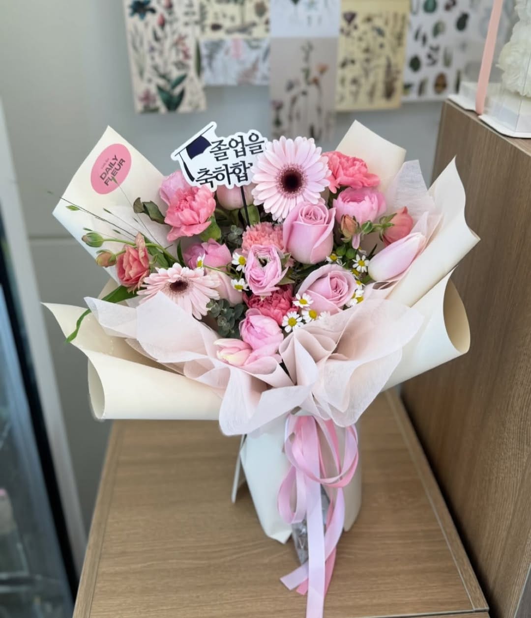 Post 2 by 공덕꽃집 | 마포꽃집 | 마포구꽃집 | 데일리플레르 on Instagram (image)
