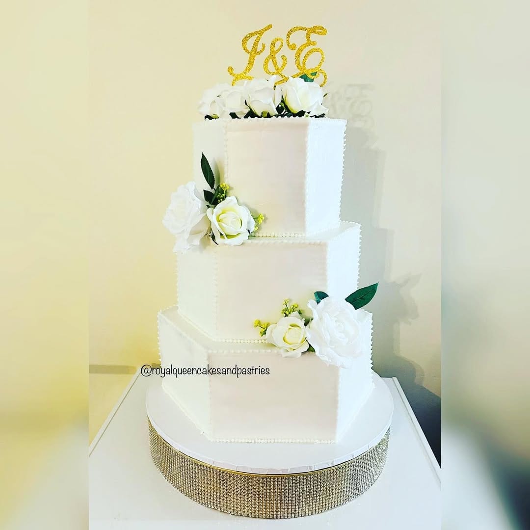 Post 2 by Royal Queen Cakes And Pastries on Instagram (image)