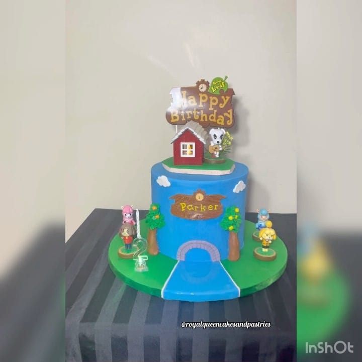 Post 4 by Royal Queen Cakes And Pastries on Instagram (video)