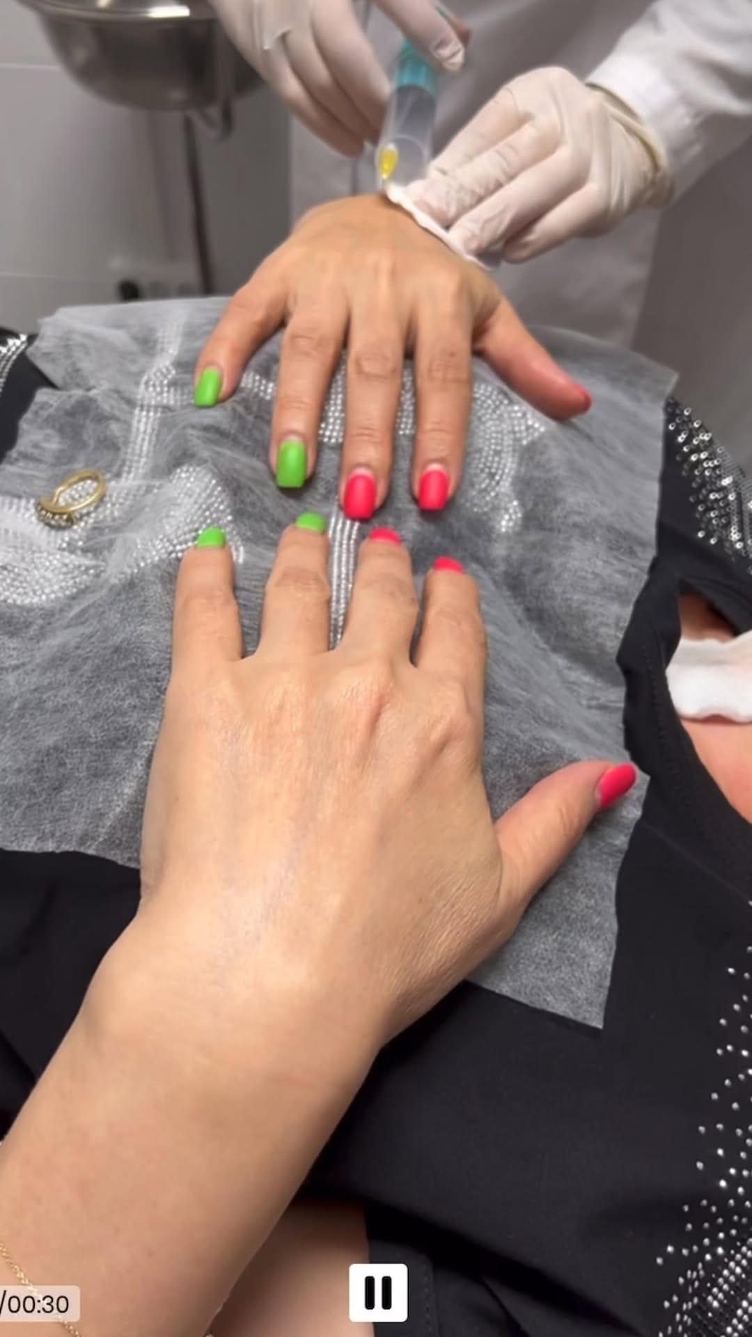 Post 5 by О Z O N C L I N I C on Instagram (video)