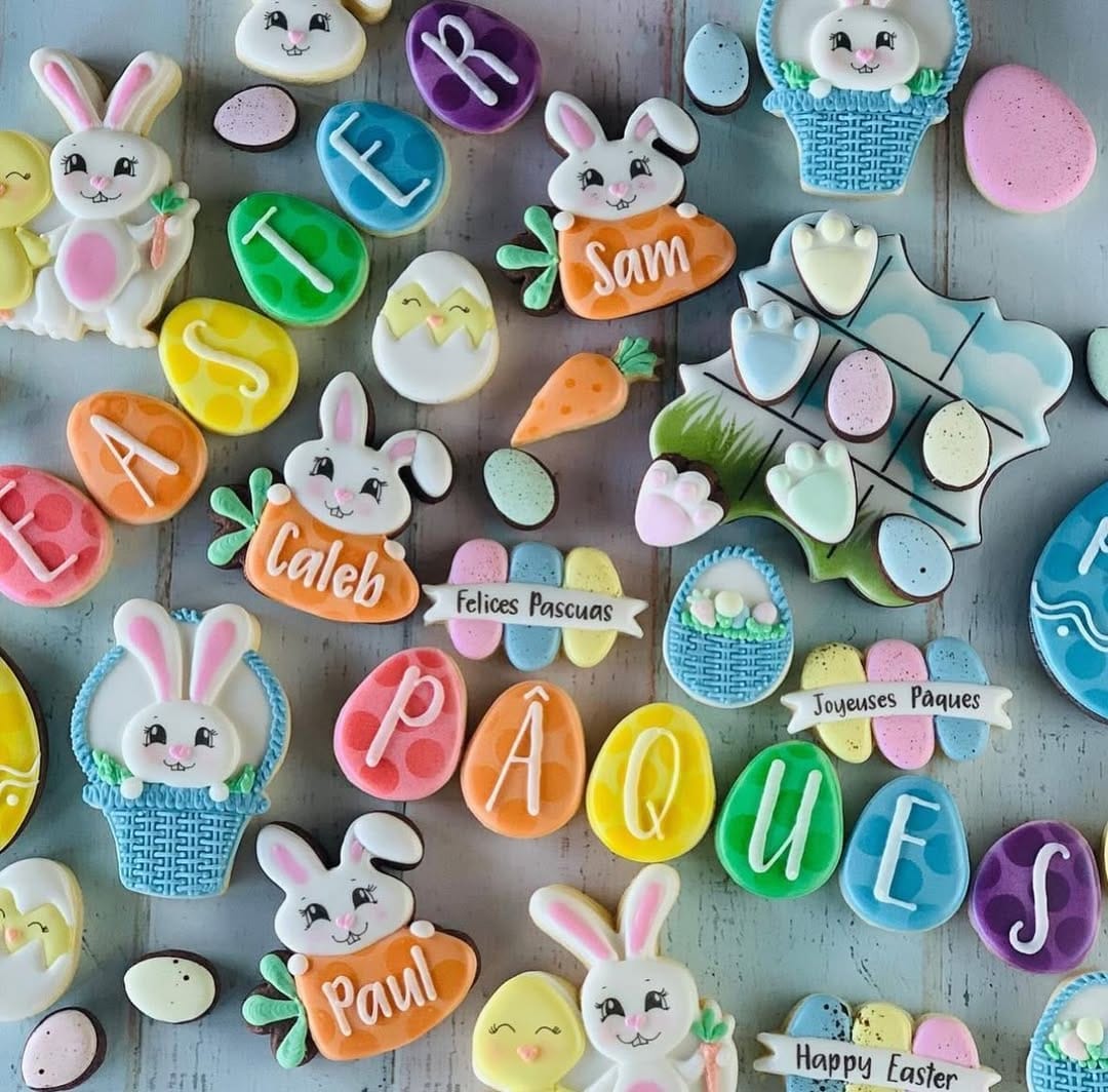 Post 8 by Vero | Royal icing cookies | Biscuits | Paris | France on Instagram (image)