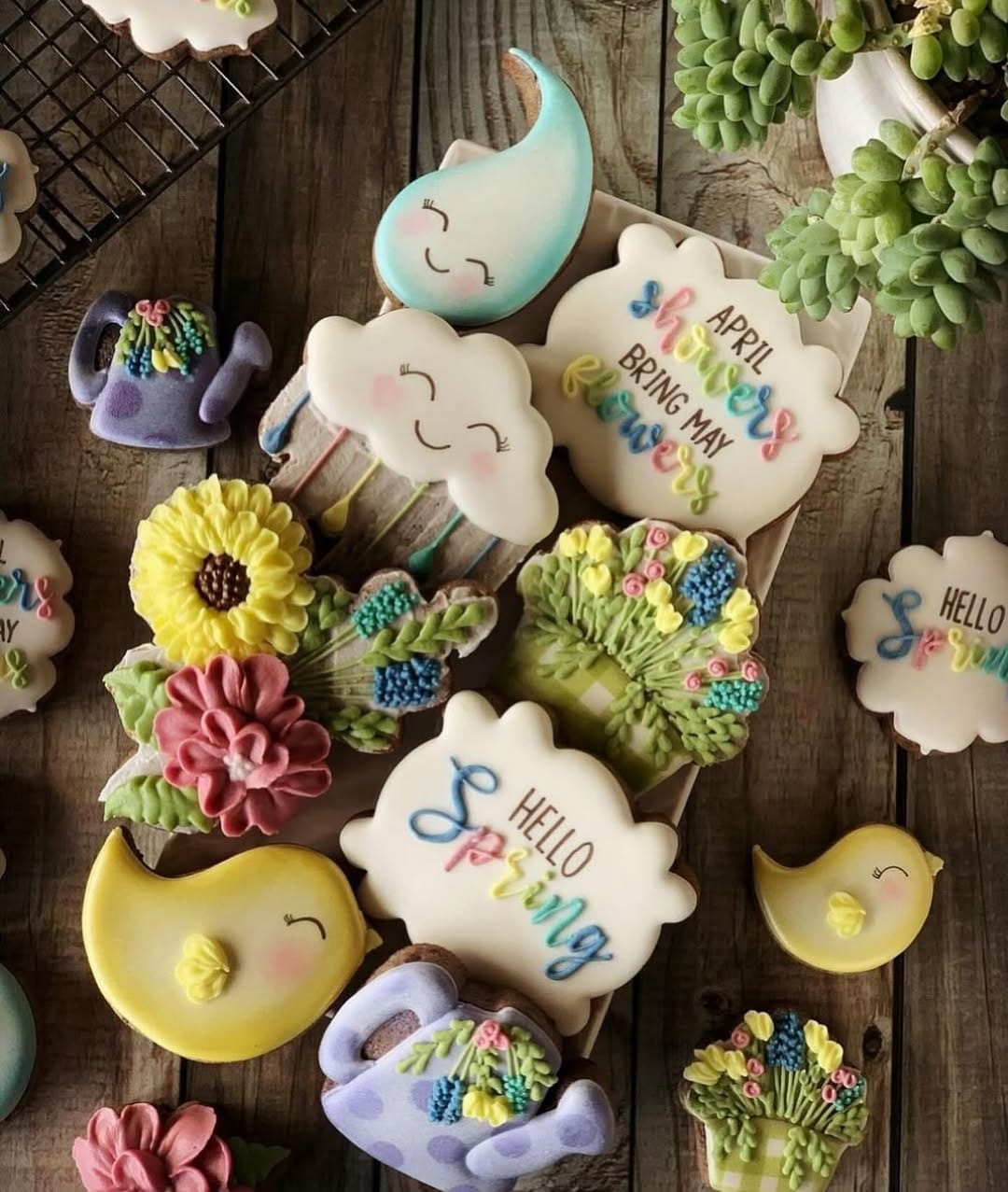 Post 5 by Vero | Royal icing cookies | Biscuits | Paris | France on Instagram (image)