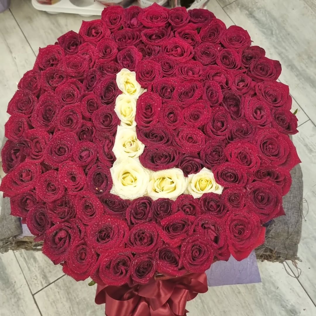 Post 5 by Flowers/Güllər/Цветы on Instagram (image)
