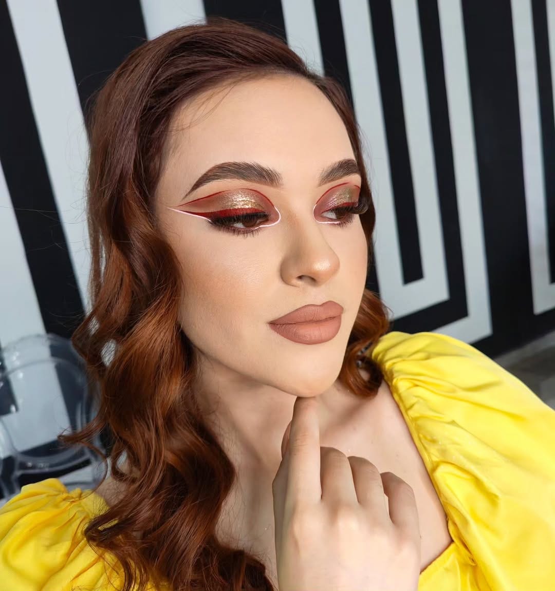 Post 8 by L I Z   M Á R Q U E Z 💋 on Instagram (carousel)