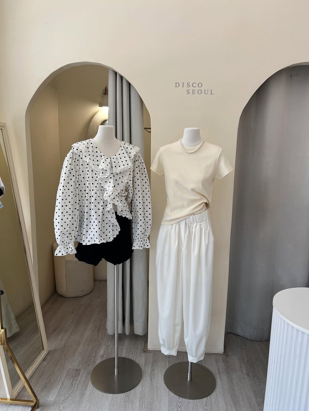 Post 8 by Disco Store / Seoul Style on Instagram (carousel)