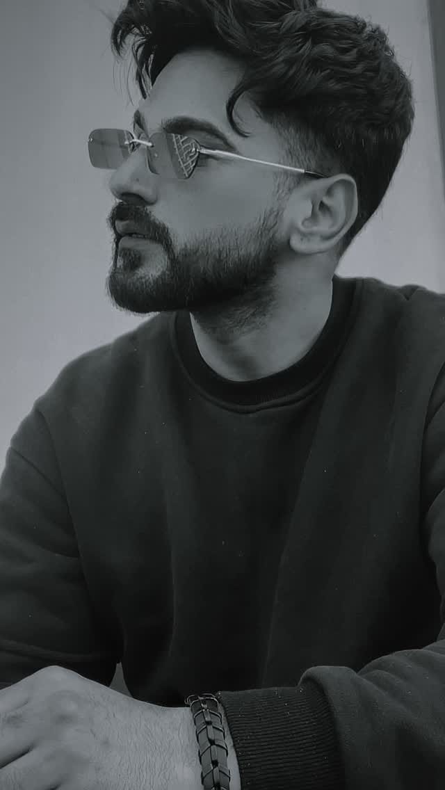 Post 7 by Sameer Handoo on Instagram (video)