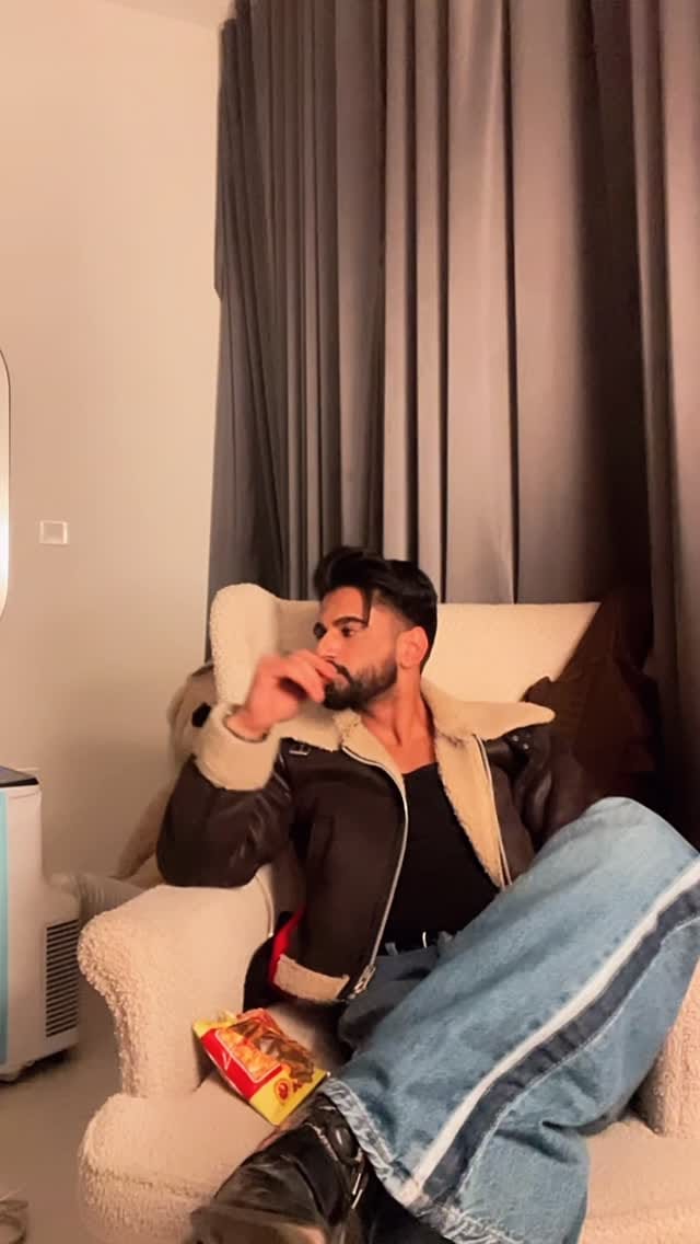 Post 5 by Sameer Handoo on Instagram (video)