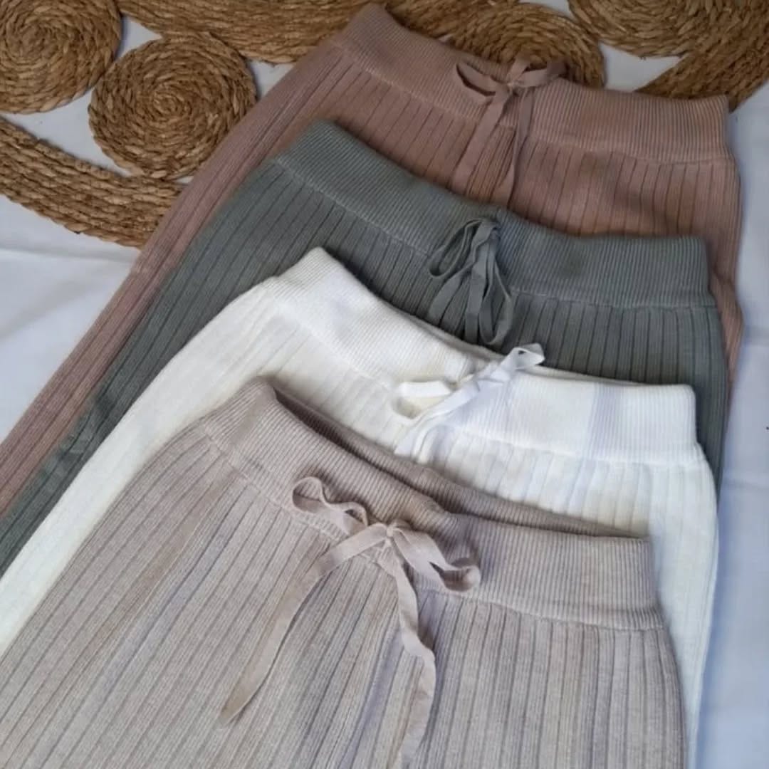 Post 4 by TIENDA ROPA ▪︎ CALZADO & ACCESORIOS on Instagram (carousel)