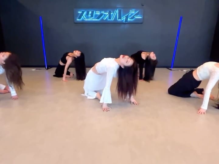 Post 6 by Manami on Instagram (video)
