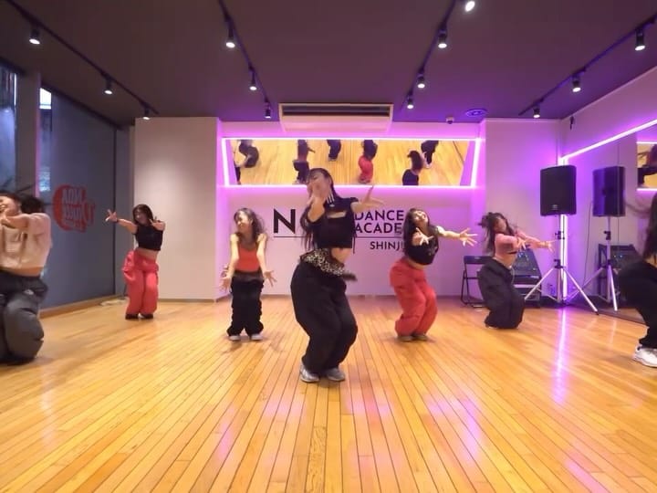 Post 5 by Manami on Instagram (video)
