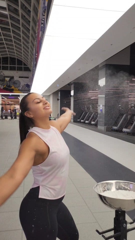 Post 9 by Najia Alfadl | ناجية الفضل on Instagram (video)