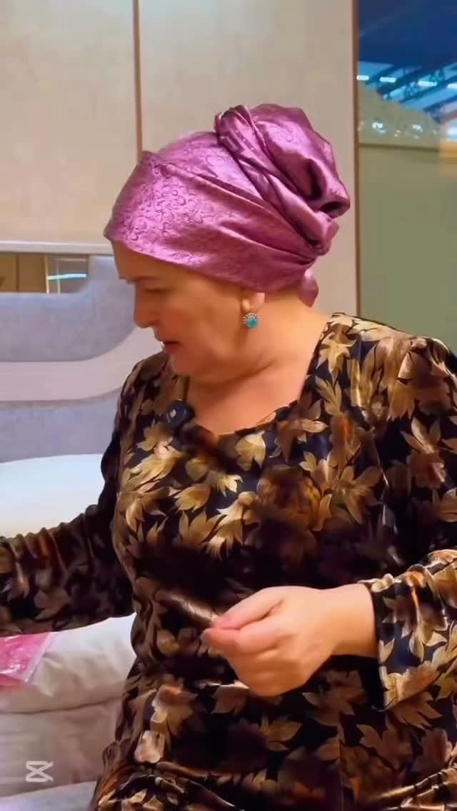 Post 4 by adol.cosmetics on Instagram (video)