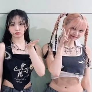 Post 10 by 𝗙𝗹𝗮𝘄!𝗟𝗲𝘀𝘀 on Instagram (carousel)