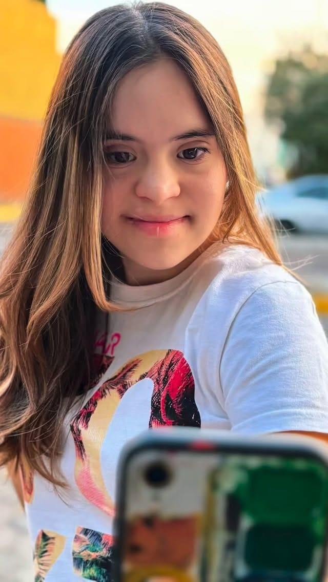 Post 4 by Sofia FaRuz on Instagram (video)