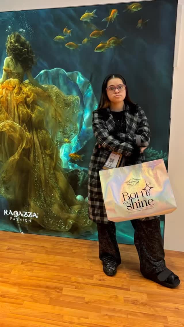 Post 1 by Sofia FaRuz on Instagram (video)