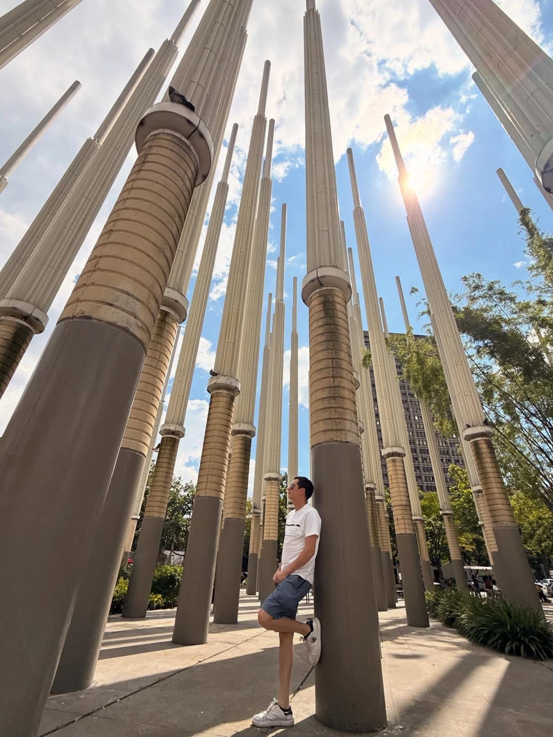 Post 3 by Carlos Lobato on Instagram (image)
