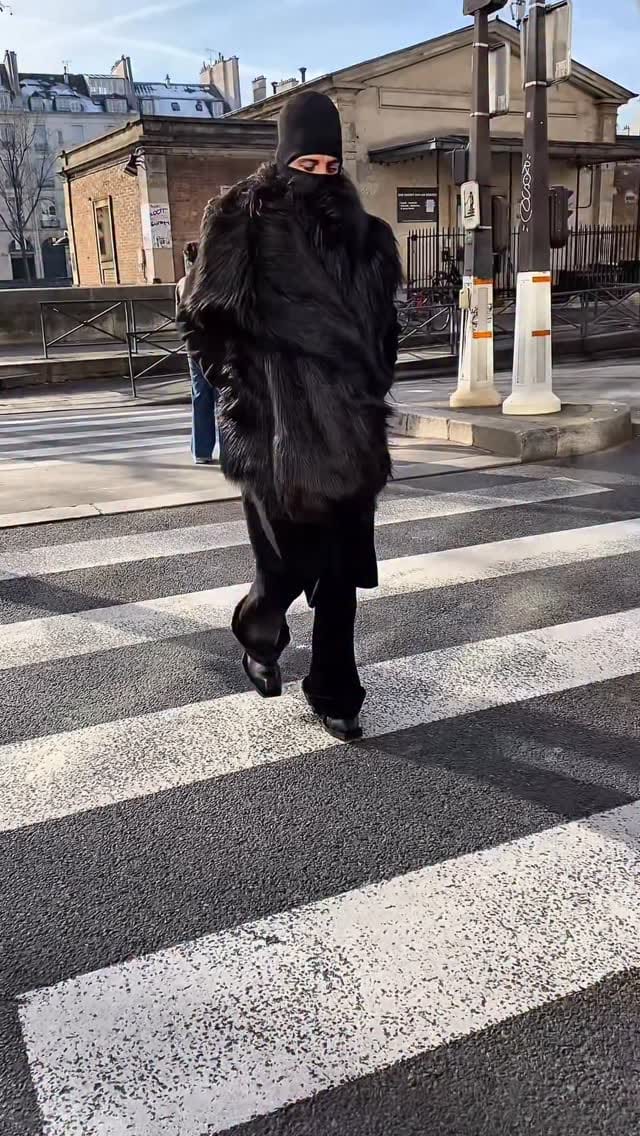 Post 7 by DAVID'S ROAD on Instagram (video)
