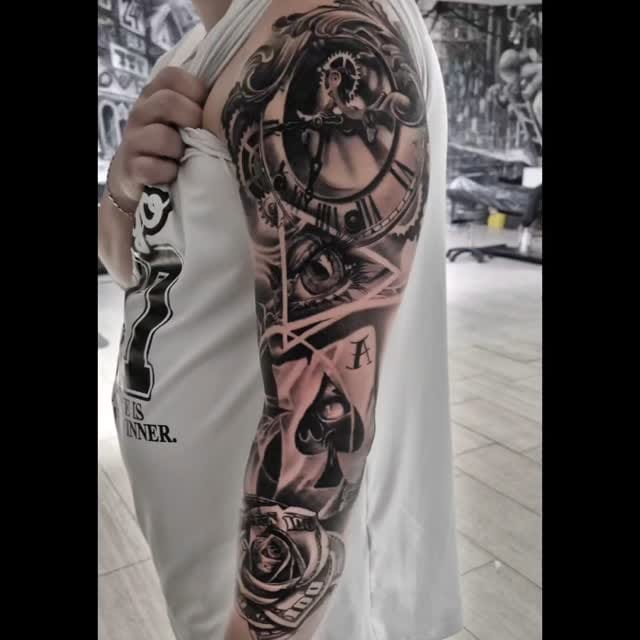 Post 3 by Pavel Krim on Instagram (video)