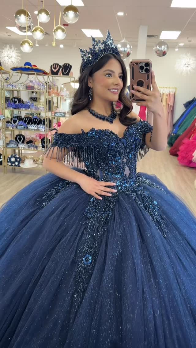 Post 8 by Bella Style Quince on Instagram (video)