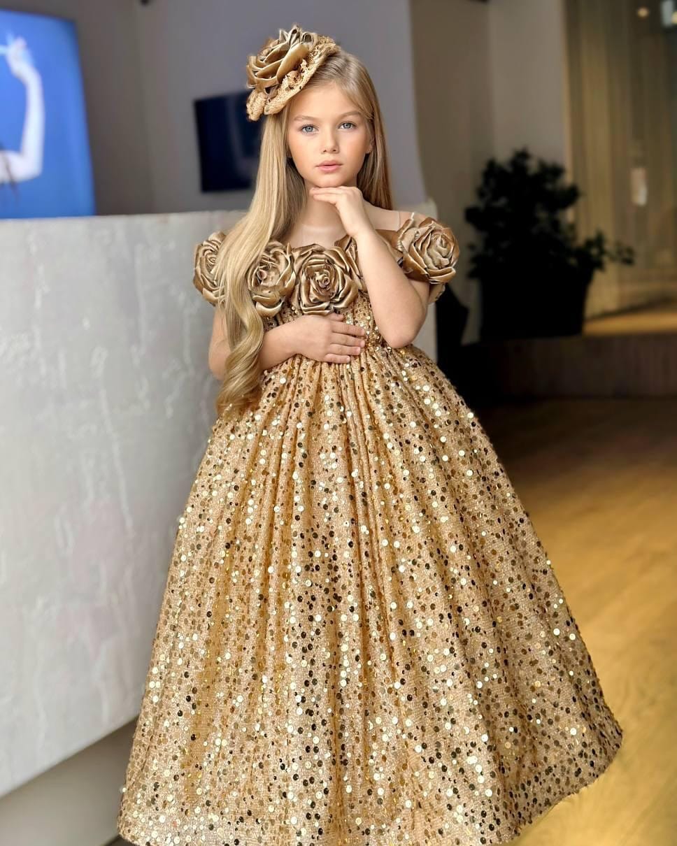 Post 1 by Wholesale Kids Clothes 🦄 on Instagram (carousel)