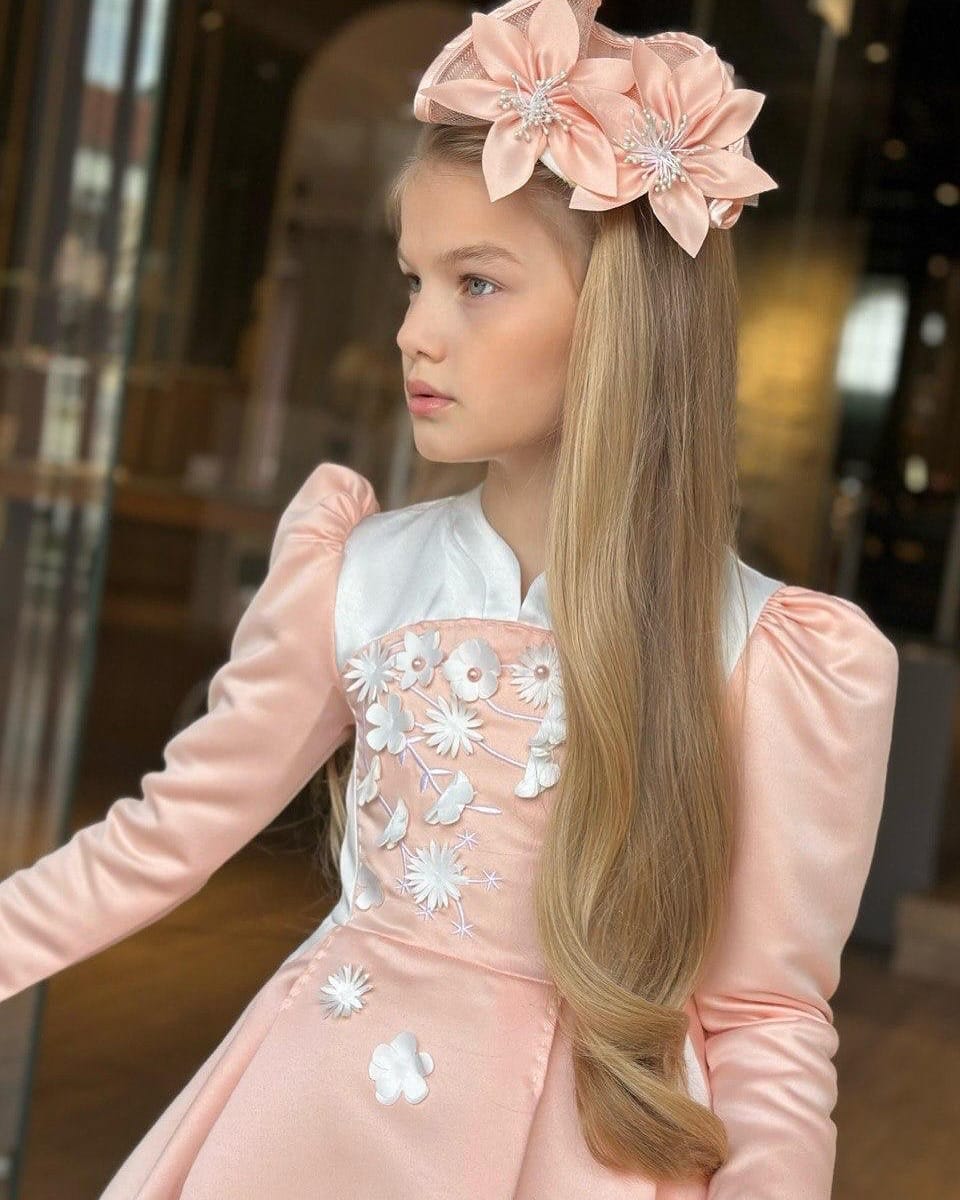 Post 4 by Wholesale Kids Clothes 🦄 on Instagram (carousel)