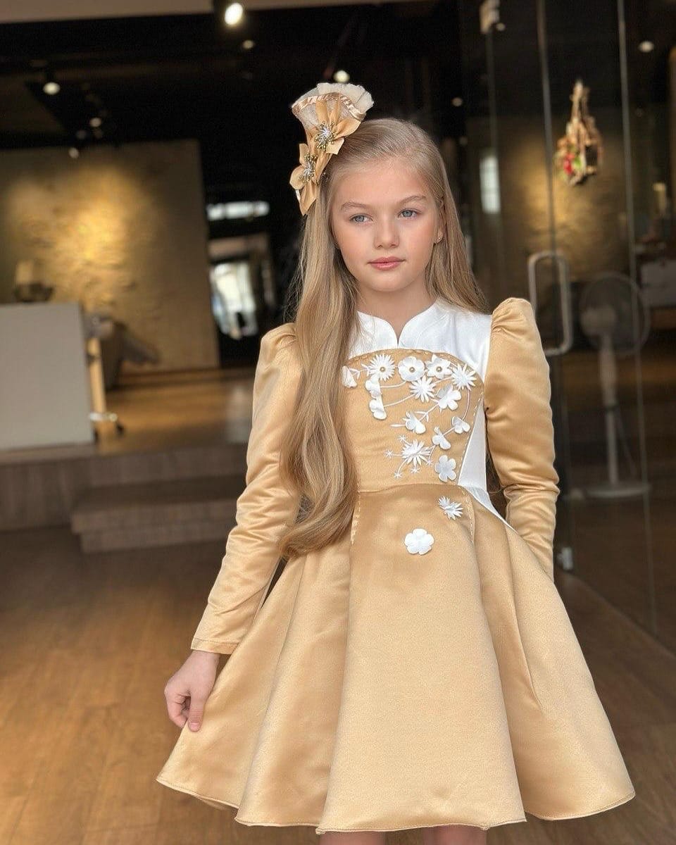Post 5 by Wholesale Kids Clothes 🦄 on Instagram (carousel)