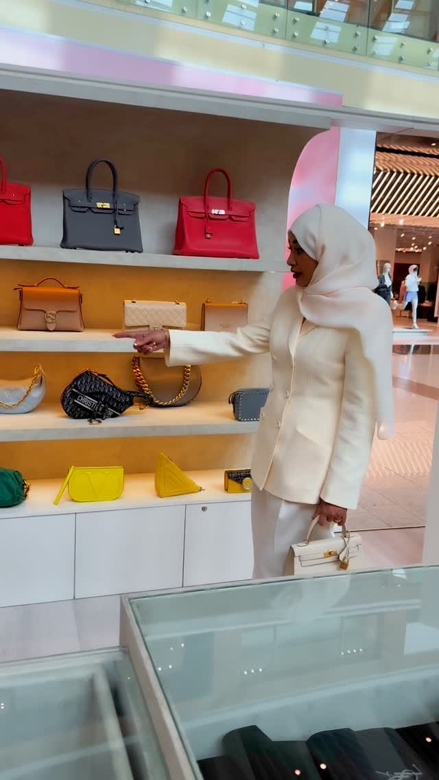 Post 10 by بنت سليمان on Instagram (video)