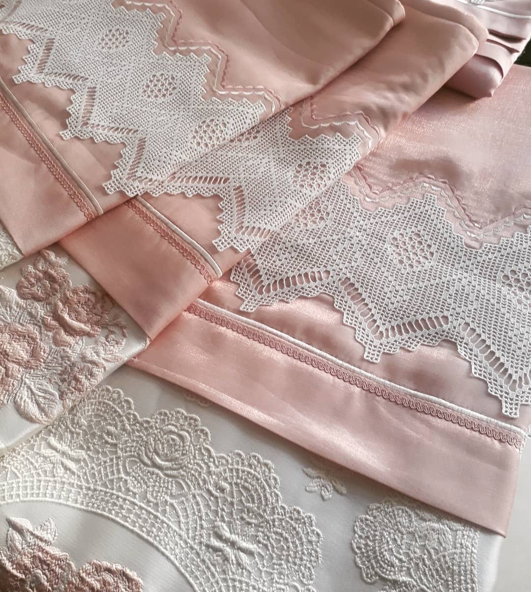 Post 3 by Kardelen Çeyiz Evi on Instagram (carousel)