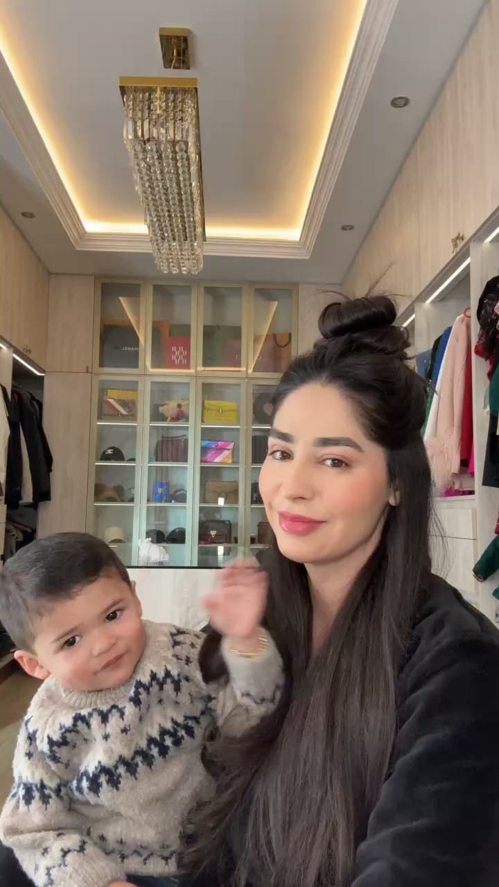 Post 4 by Jiménez MUA on Instagram (video)