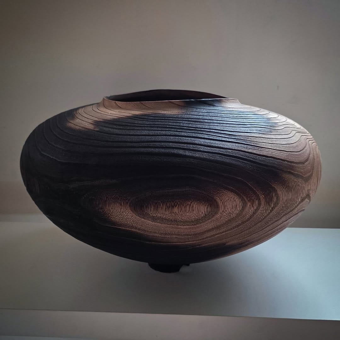 Post 6 by +樹 플러스 수 woodturning on Instagram (carousel)