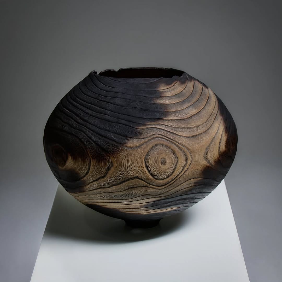 Post 2 by +樹 플러스 수 woodturning on Instagram (carousel)