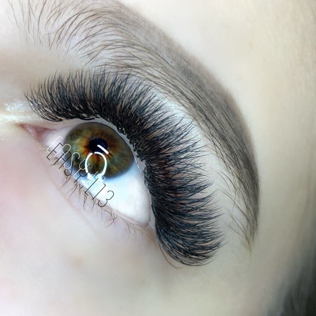 Post 1 by Manicure and eyelash extension on Instagram (image)