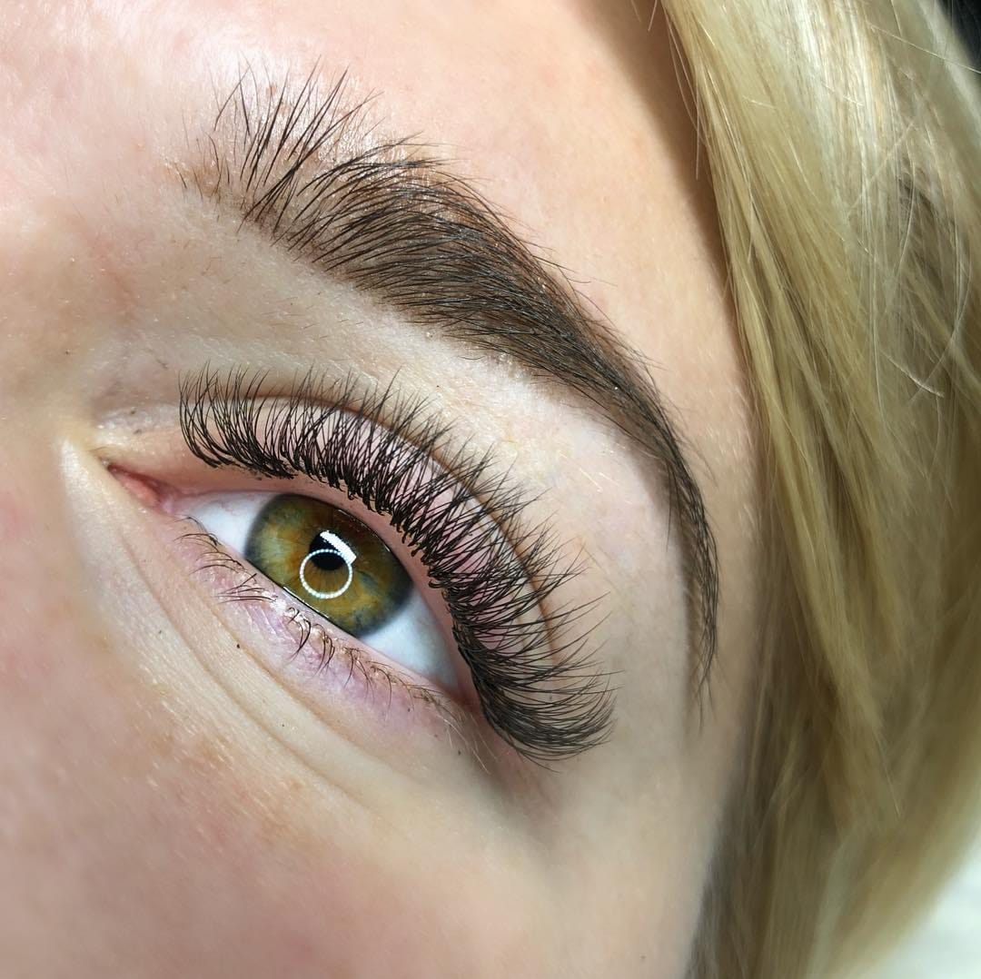 Post 3 by Manicure and eyelash extension on Instagram (image)