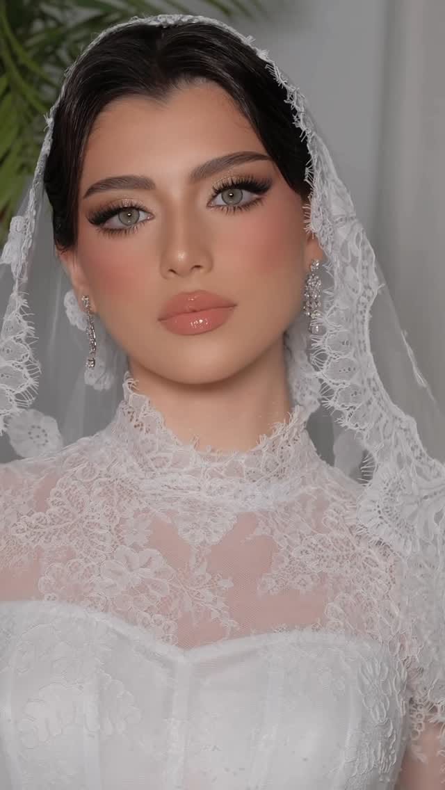 Post 3 by Doaa Artist💄 on Instagram (video)