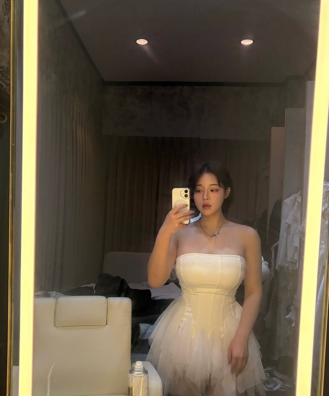 Post 5 by Kim ka hyung on Instagram (image)