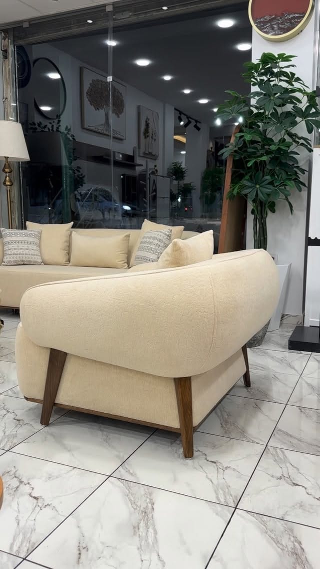 Post 1 by H&B Meubles on Instagram (video)