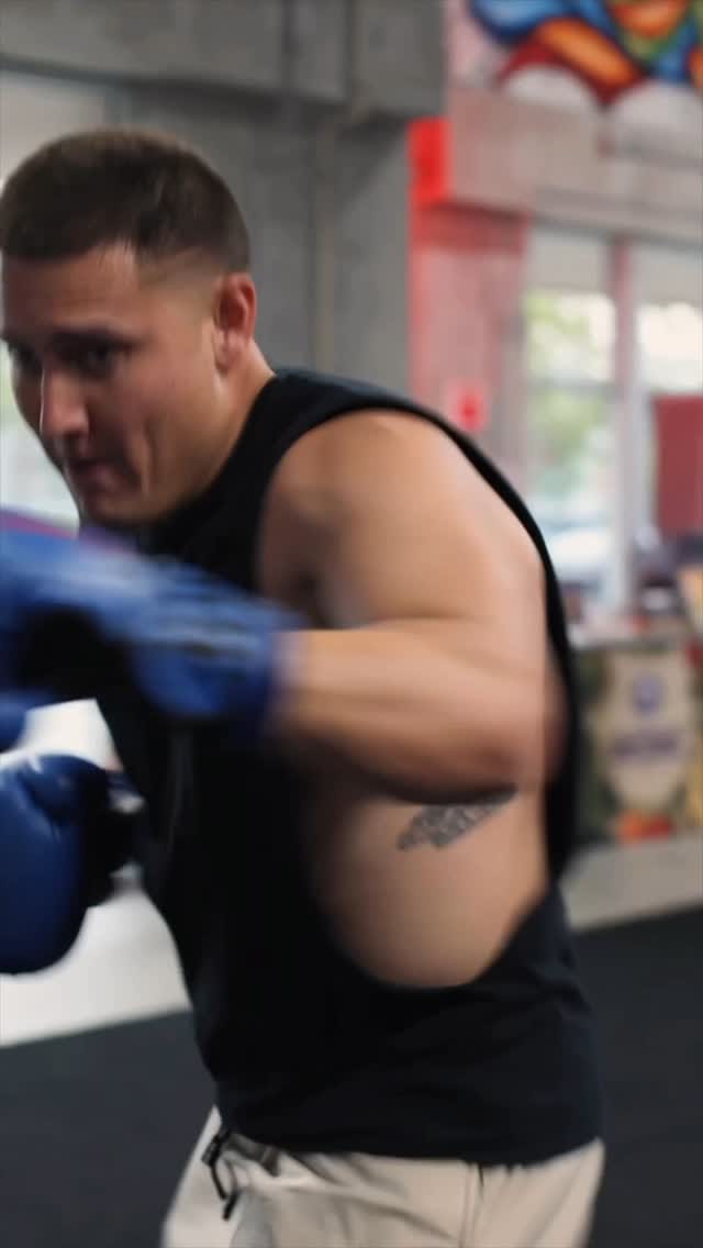 Post 6 by KING OF MIAMI 👑 on Instagram (video)