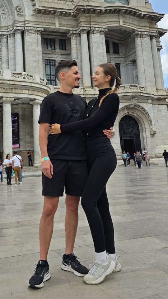 Post 4 by Mateo & Lisanna on Instagram (video)