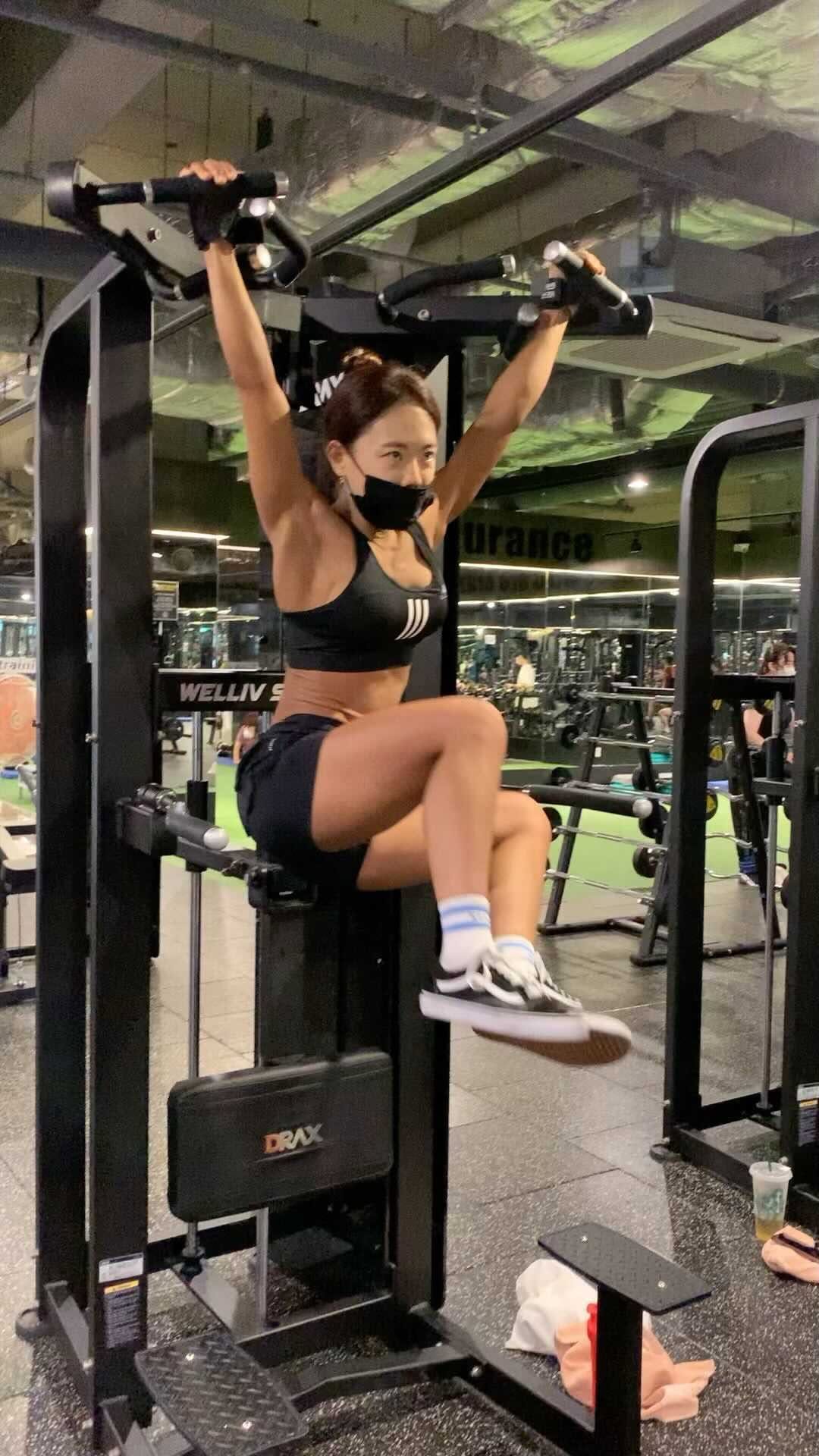 Post 10 by 🇰🇷 황 수 영 🇰🇷 on Instagram (video)