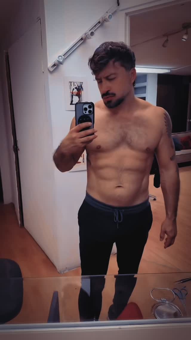 Post 6 by I S R A E L _CARBAJAL on Instagram (video)