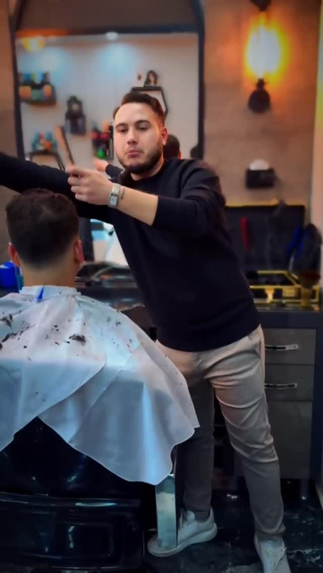 Post 3 by THE BEST on Instagram (video)